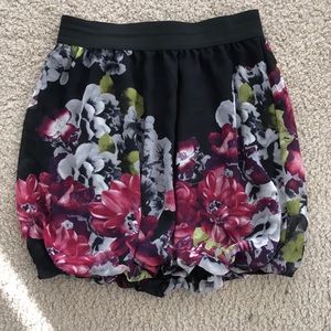 Floral balloon skirt